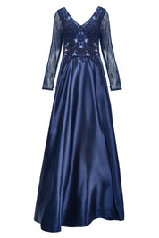 TIMELESS LACE SLEEVE GOWN
