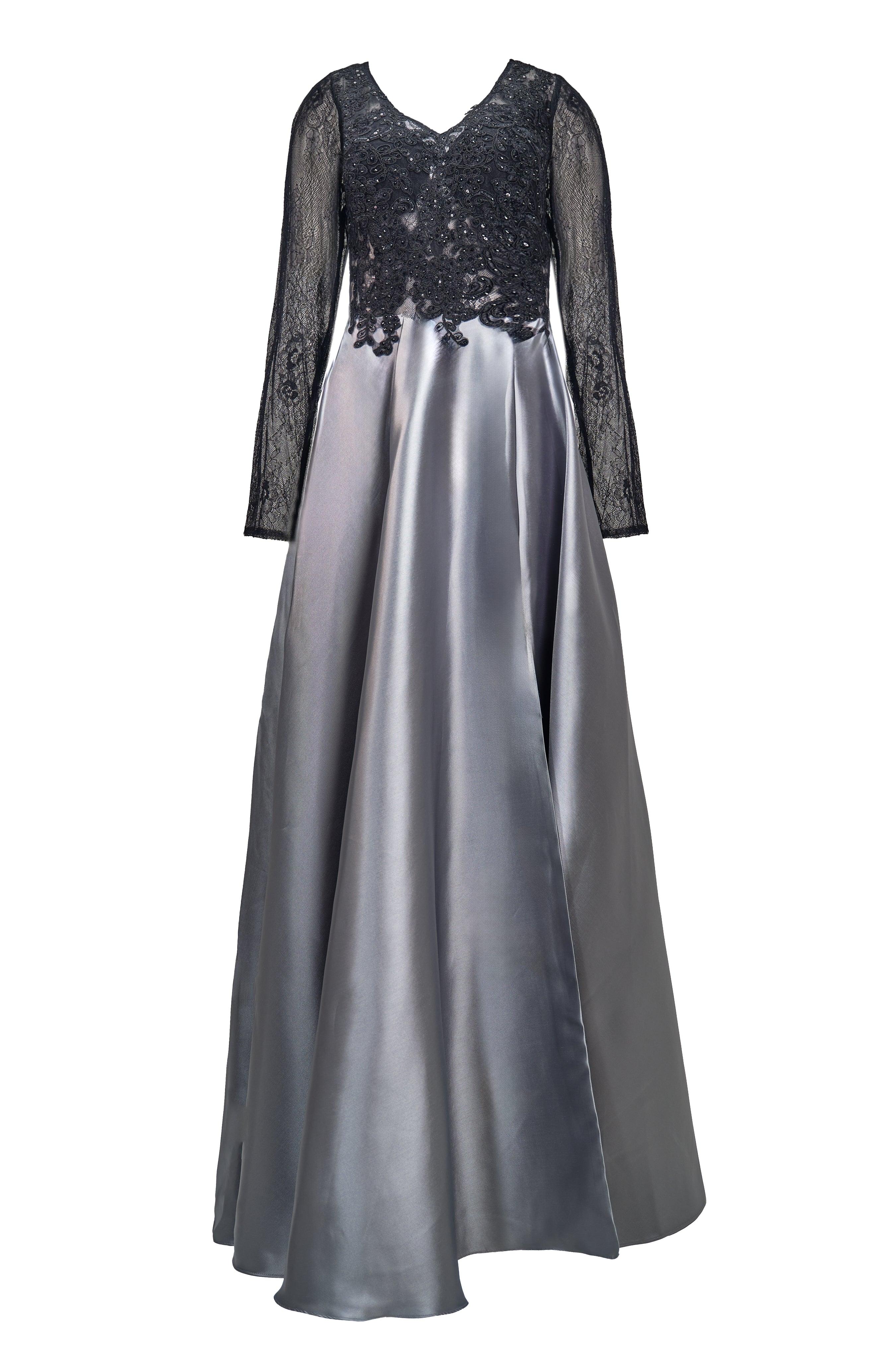 TIMELESS LACE SLEEVE GOWN