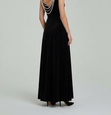 SLEEK MAXI DRESS WITH CRYSTAL BUCKLE