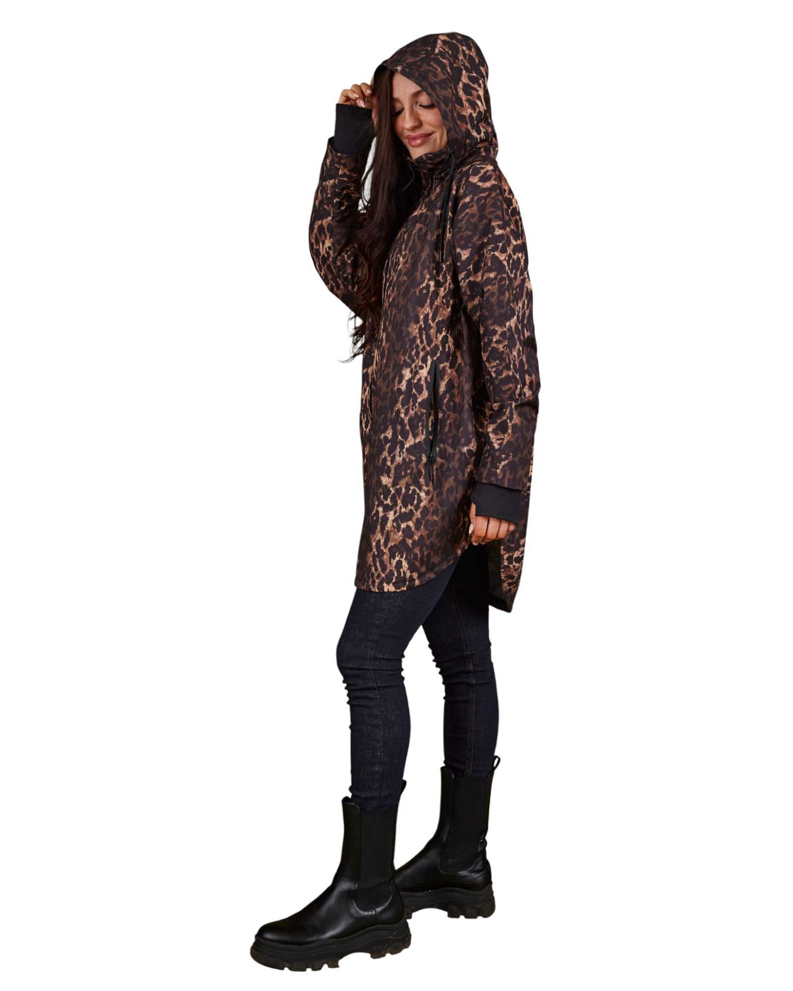 LIGHTWEIGHT HOODED JACKET