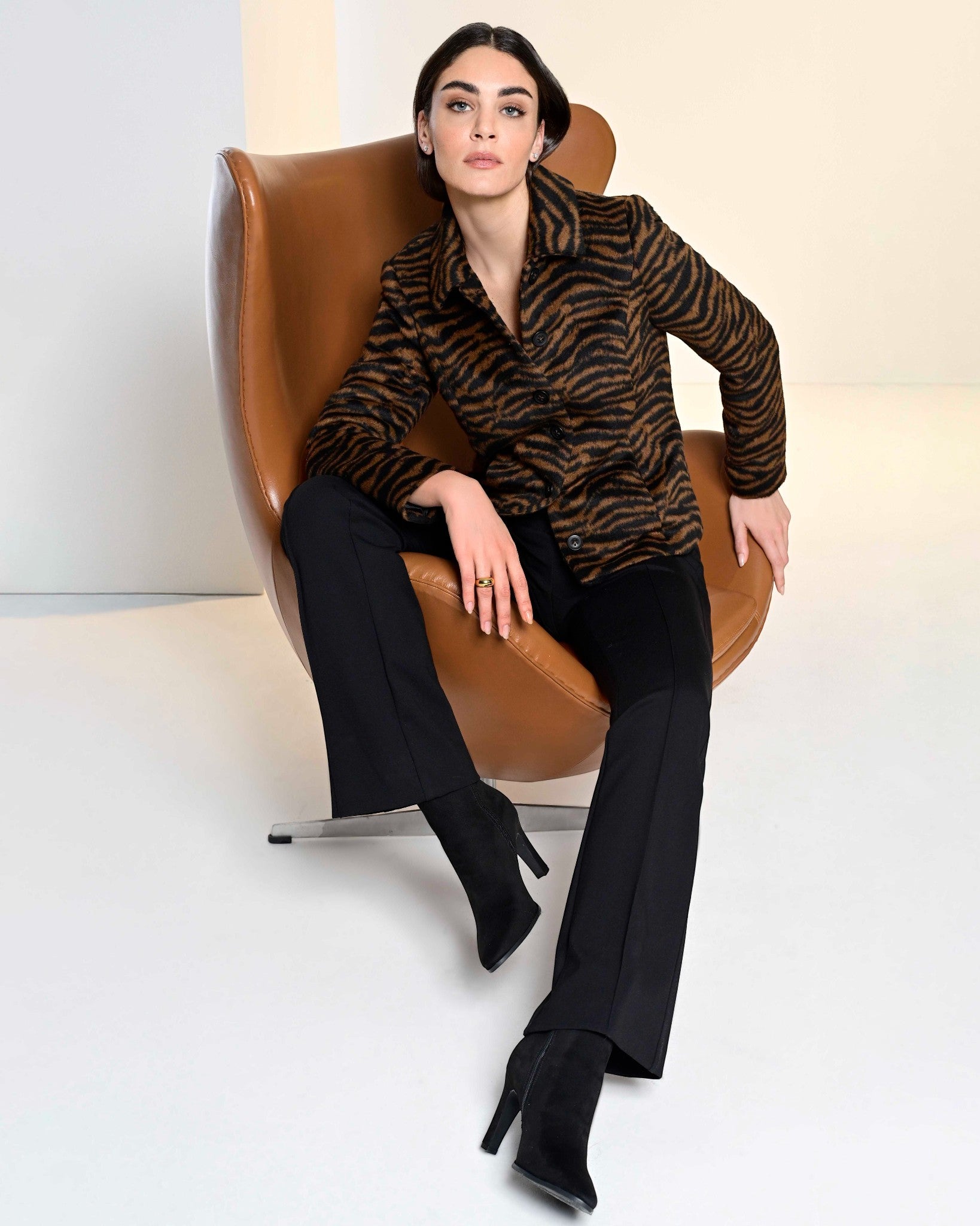 ANIMAL PATTERN BUTTON-UP JACKET