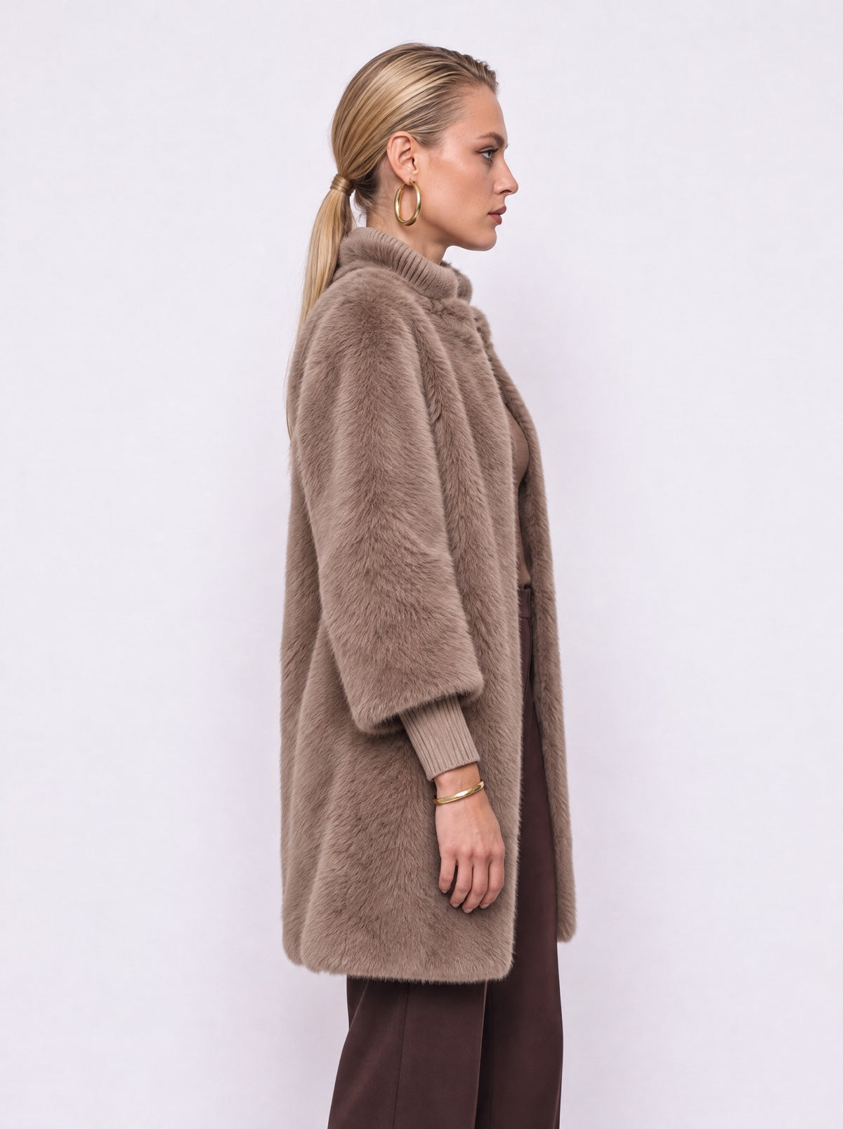 FAUX FUR COAT WITH RIBBED CUFFS
