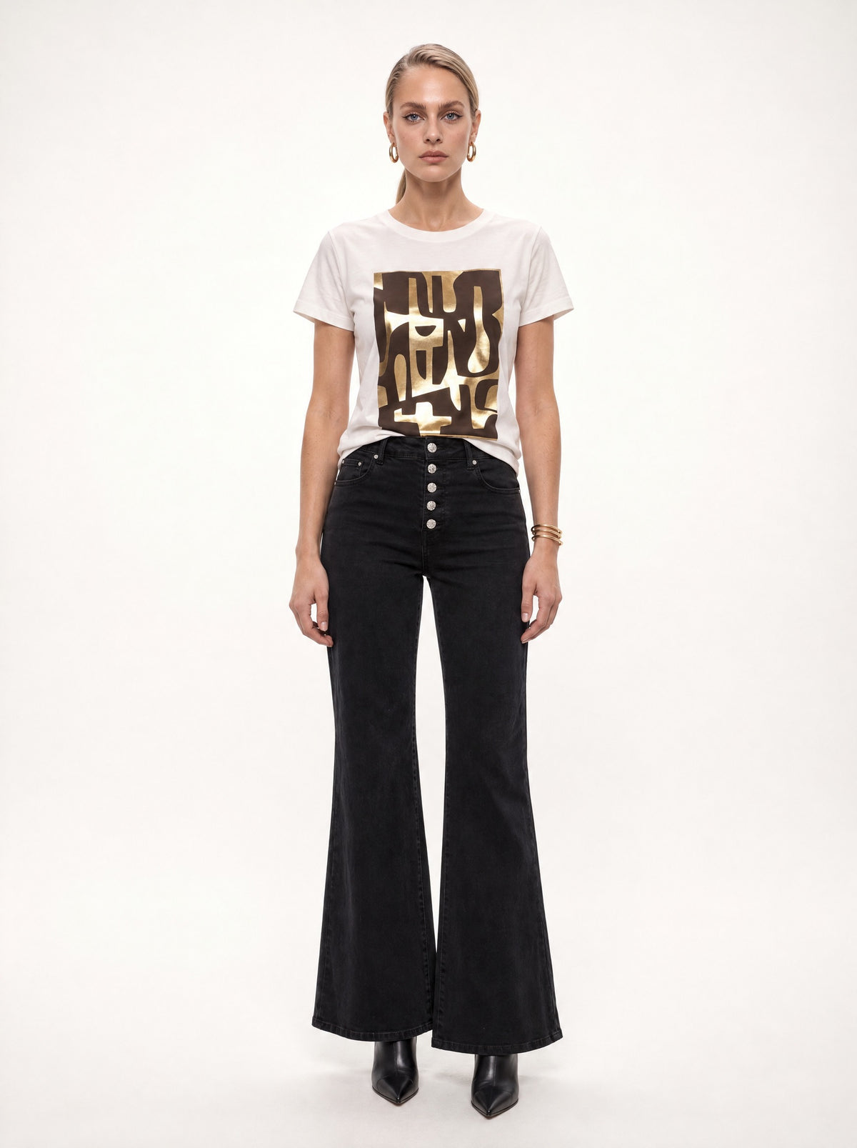 CRYSTAL BUTTON FLARED HIGH-WAIST JEANS