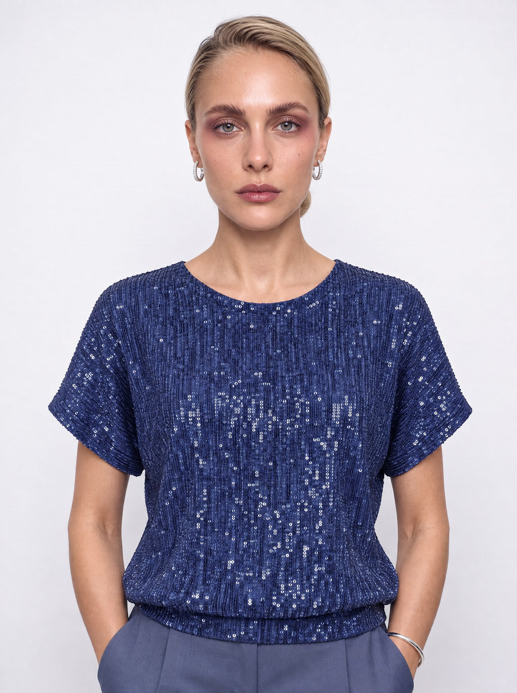 SEQUIN BANDED-HEM SHORT SLEEVE TOP