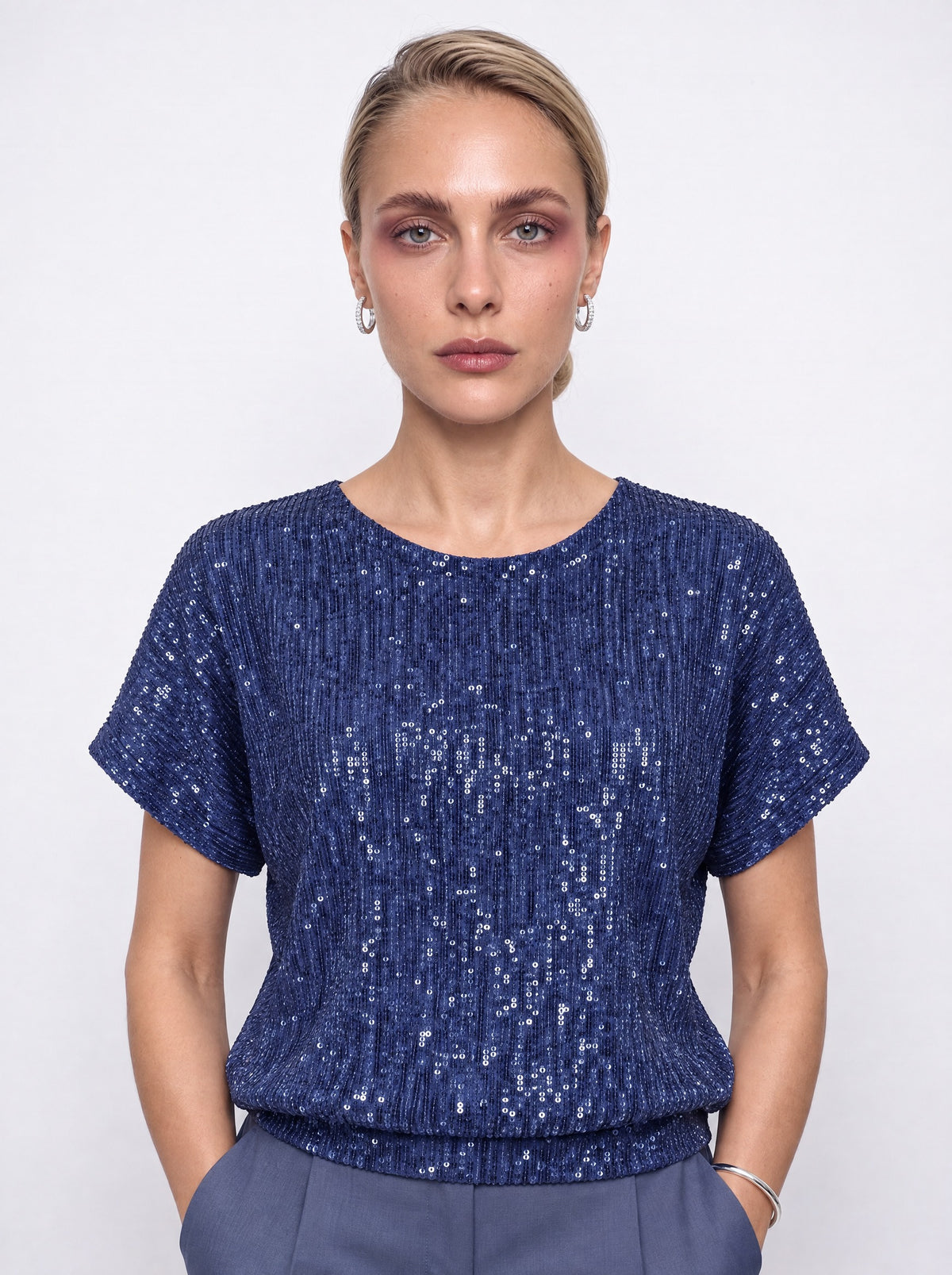 SEQUIN BANDED-HEM SHORT SLEEVE TOP