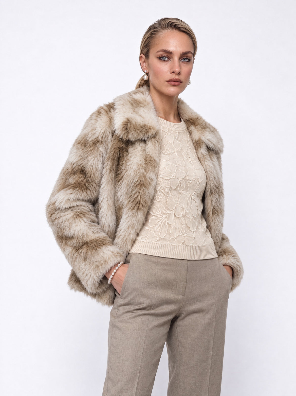 CROPPED FAUX FUR COLLARED JACKET