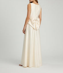 GATHERED SATIN BOW WAIST GOWN