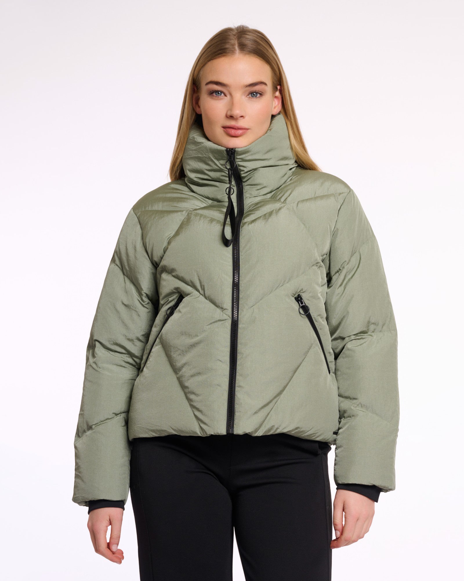 HIGH-COLLAR PADDED JACKET