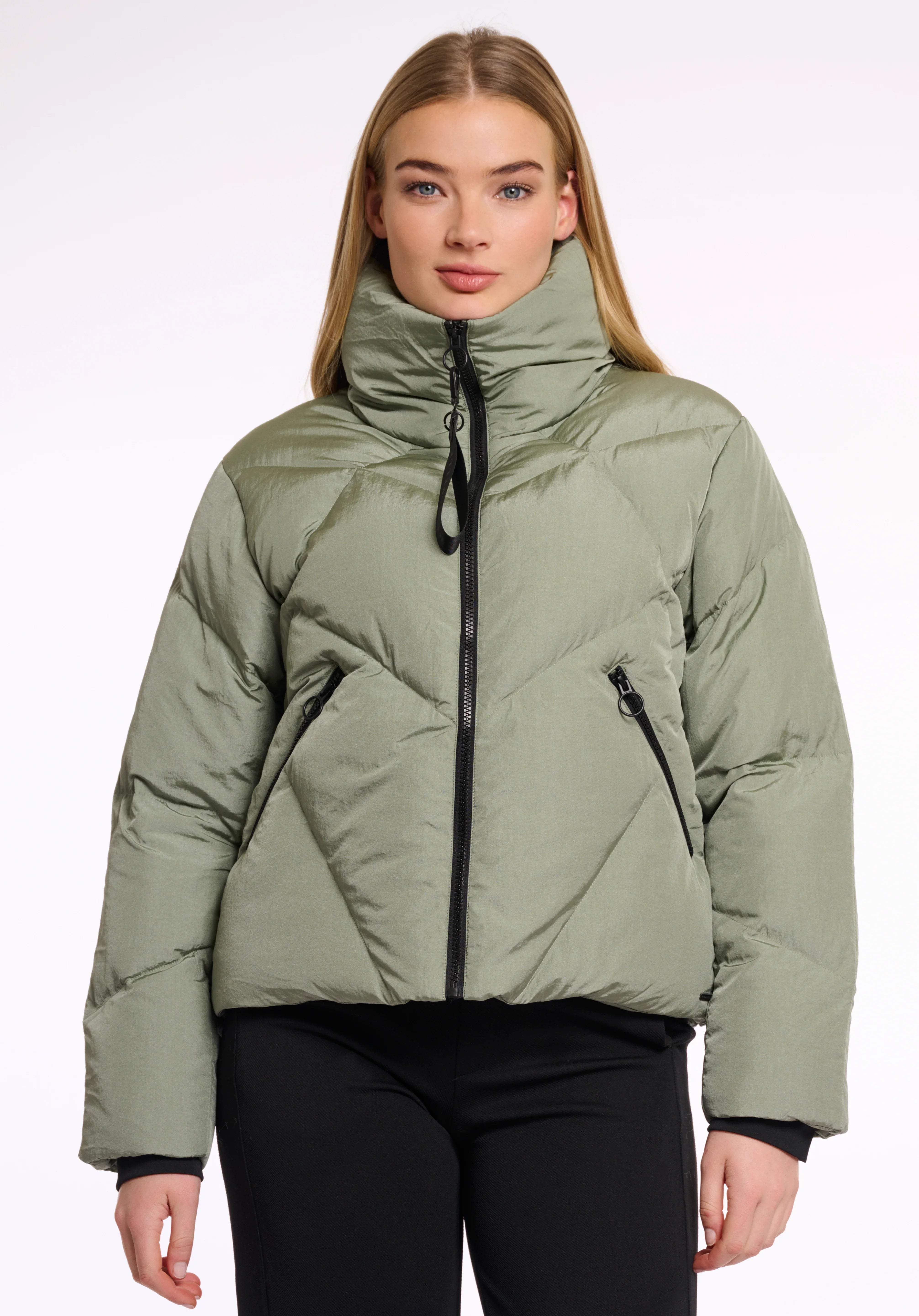 HIGH-COLLAR PADDED JACKET