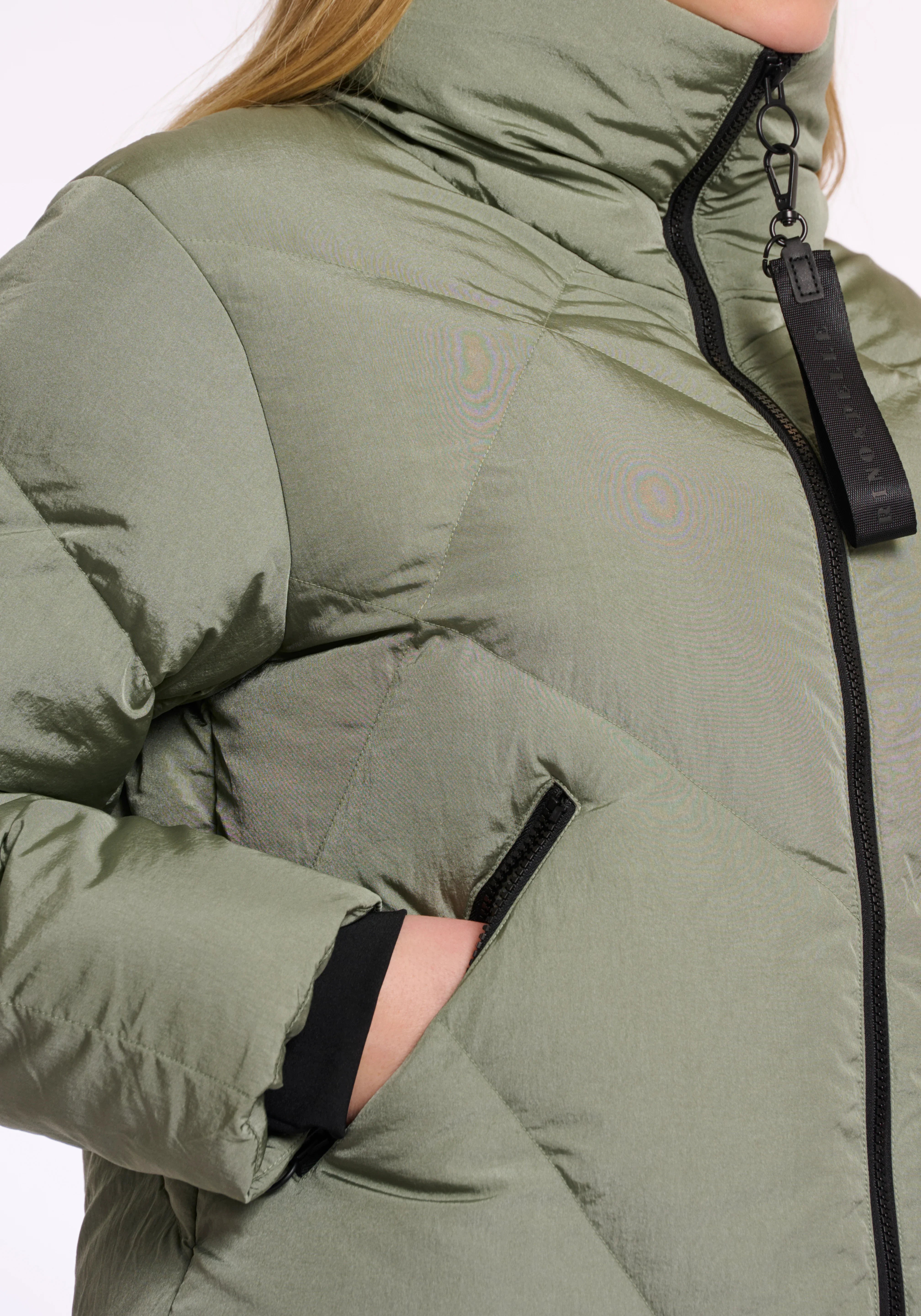 HIGH-COLLAR PADDED JACKET