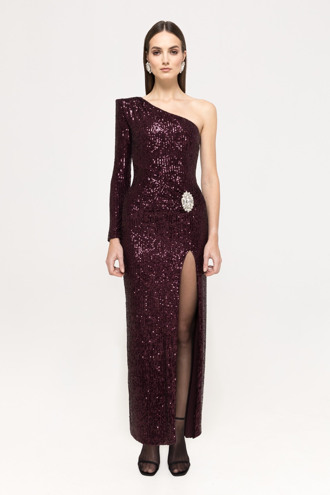 ONE-SHOULDER SEQUIN GOWN