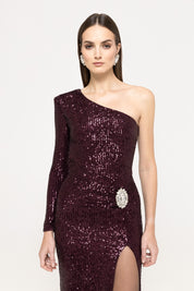 ONE-SHOULDER SEQUIN GOWN