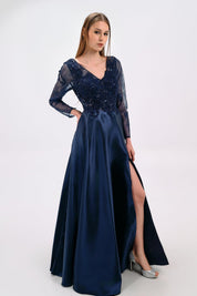 TIMELESS LACE SLEEVE GOWN