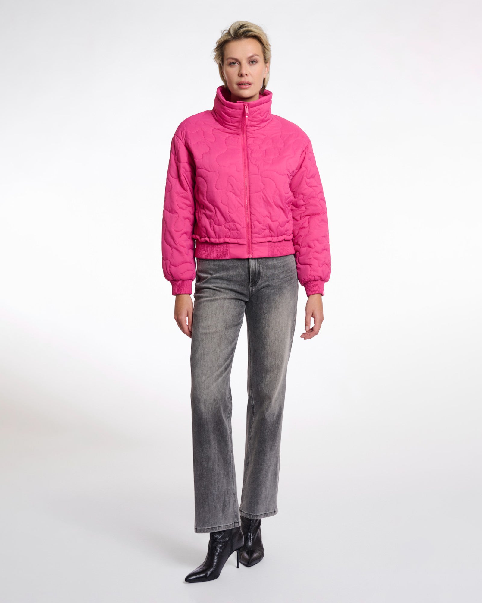 QUILTED CROPPED PUFFER JACKET