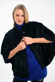 PLUSH SNAP-BUTTON CAPE