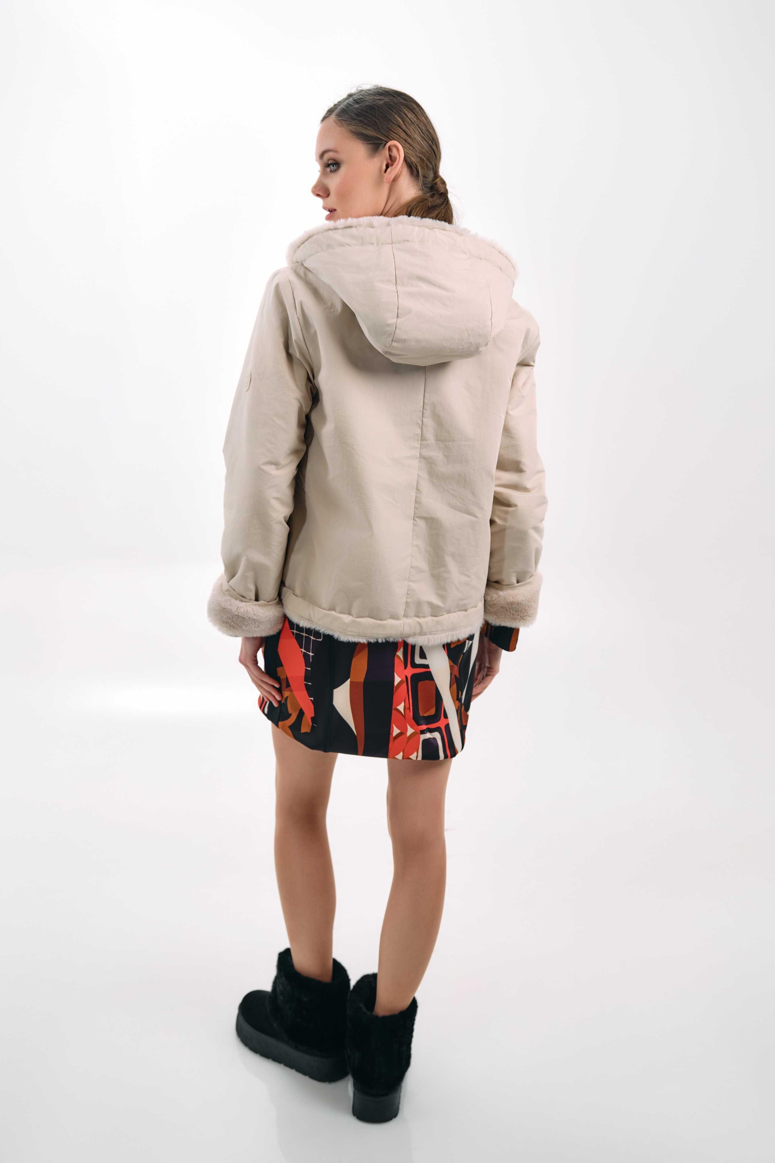 BEIGE HOODED ZIP-UP JACKET