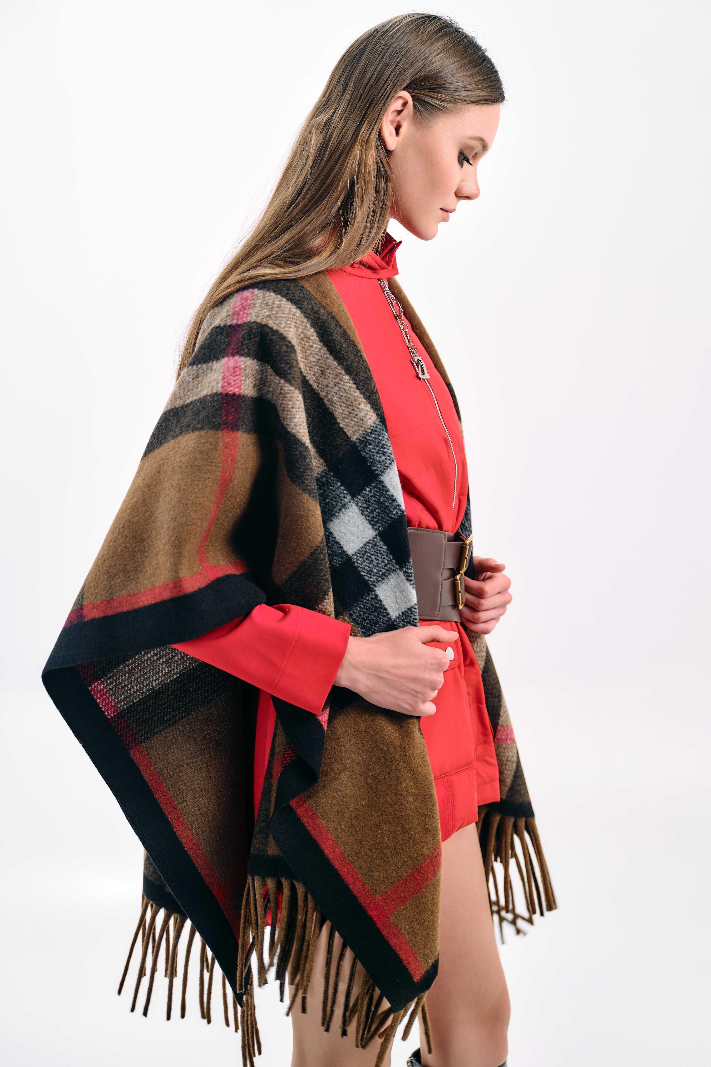 TAN CHECKERED WOOL PONCHO WITH FRINGES
