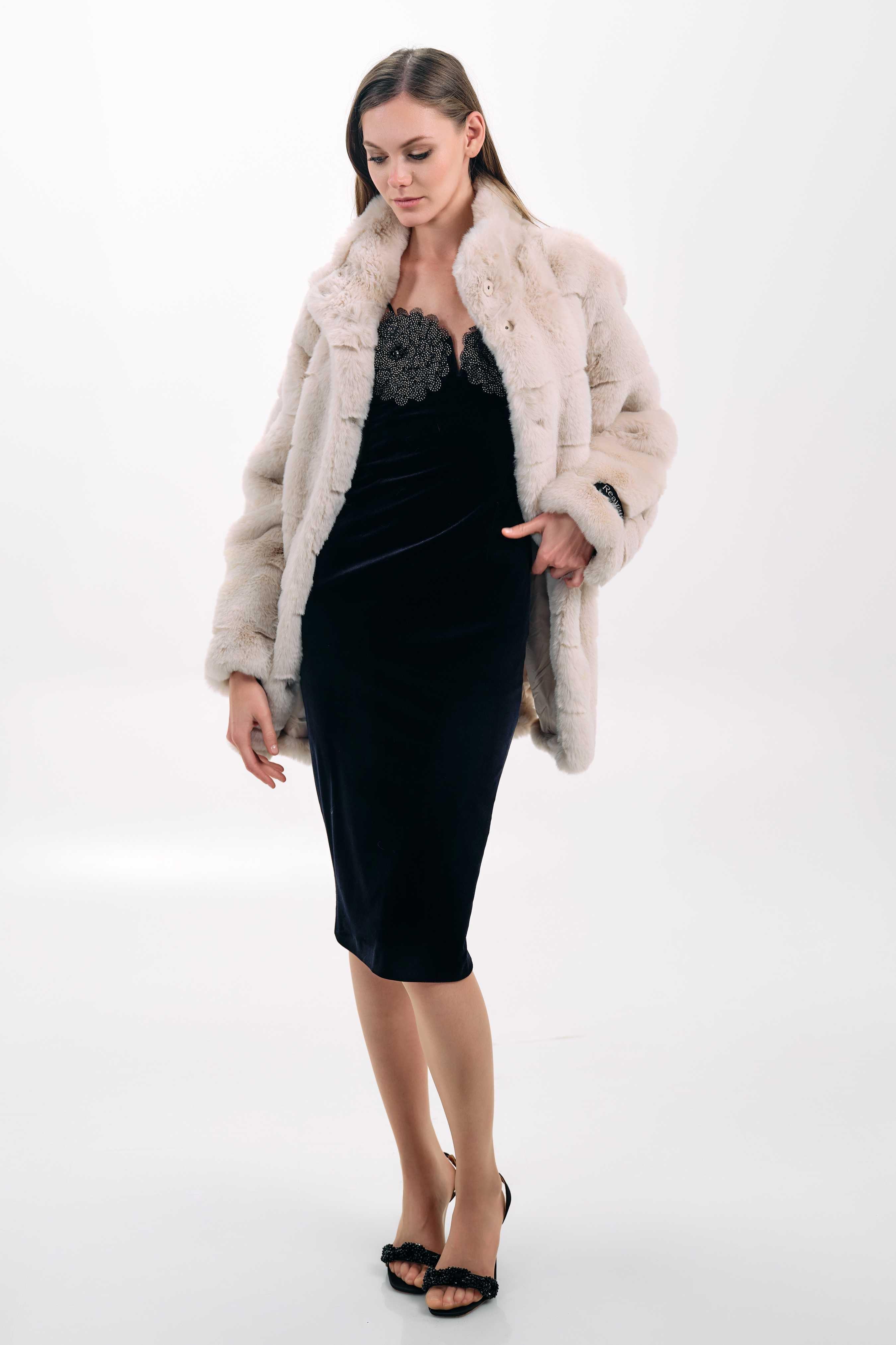 LUXURIOUS FAUX FUR COAT