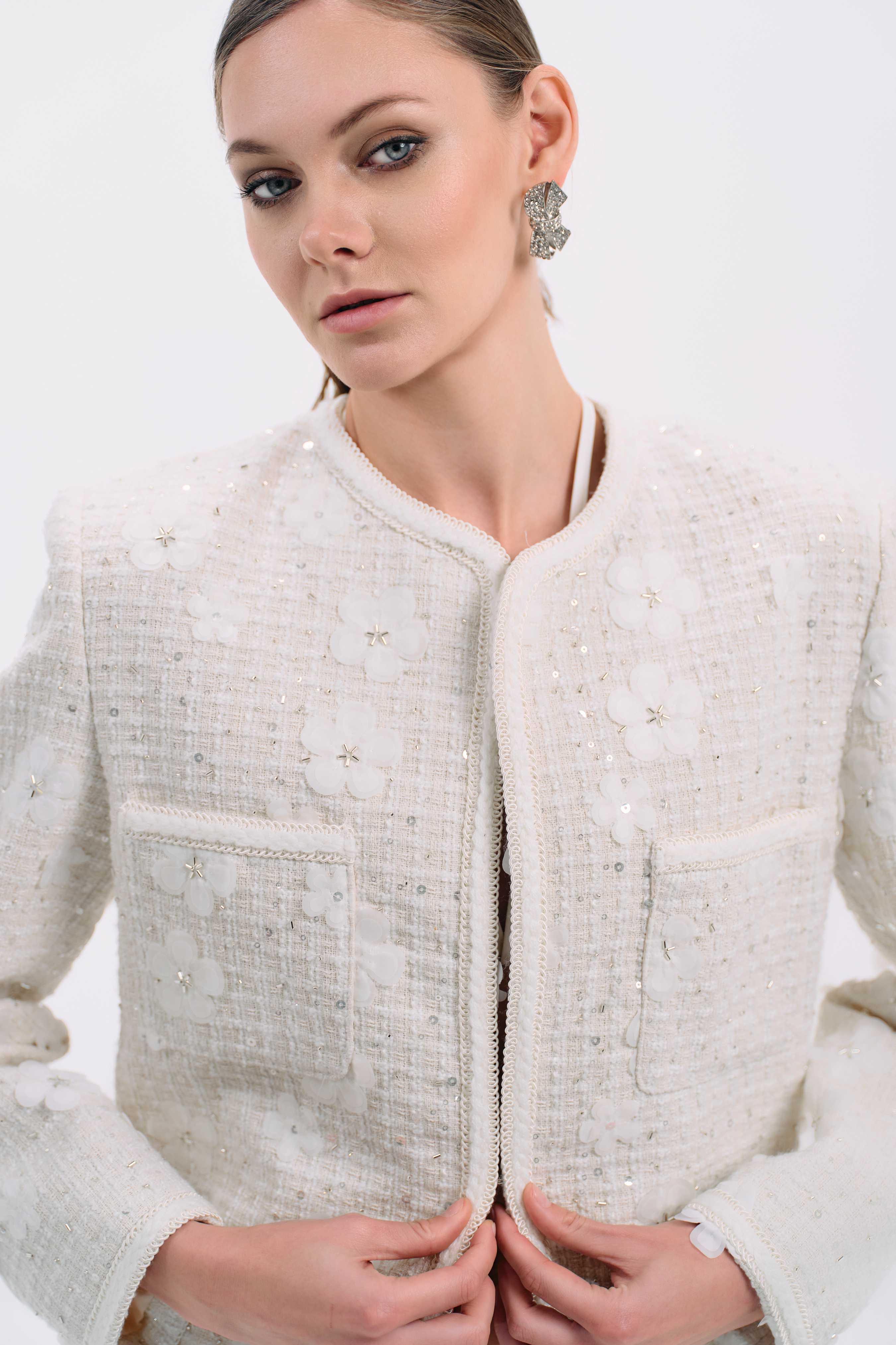 IVORY FLORAL EMBELLISHED TWEED JACKET