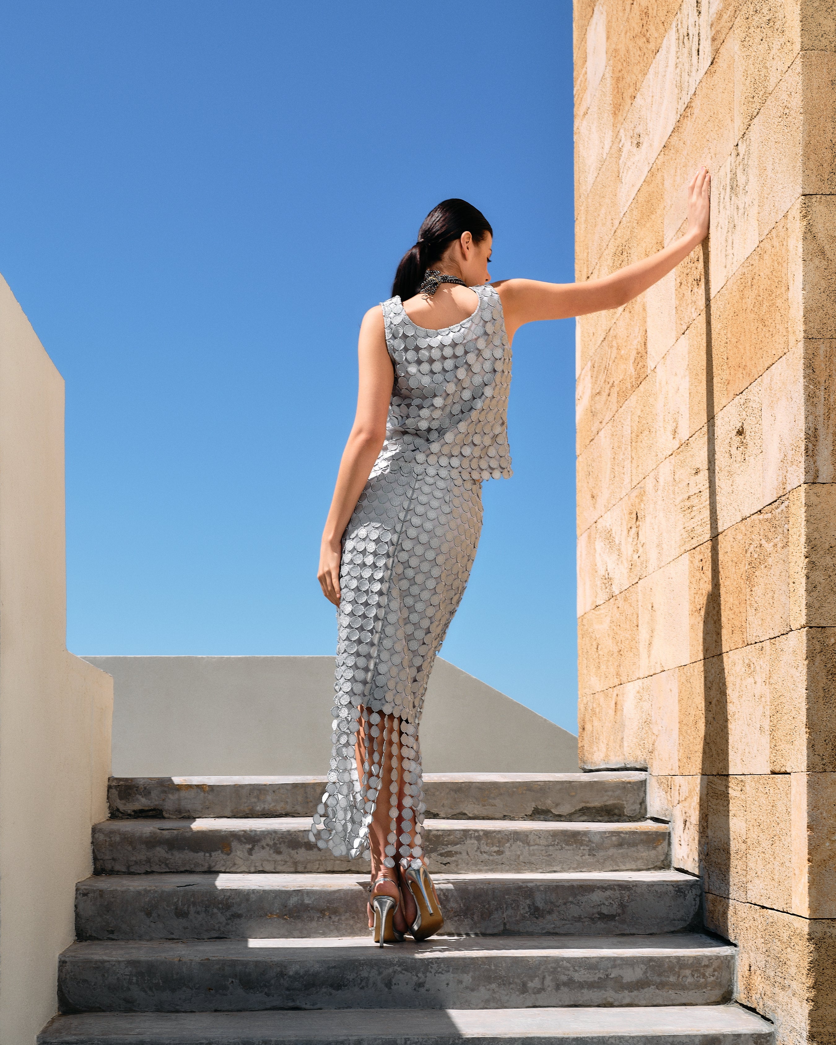 SLEEVELESS TEXTURED TOP & SKIRT SET