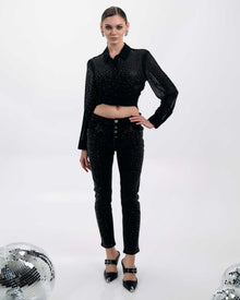 BLACK HIGH-WAISTED JEANS WITH BUTTON DETAILS
