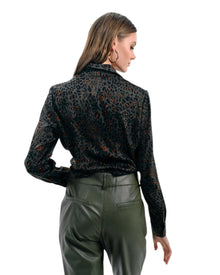 BOLD ANIMAL PRINT BLOUSE