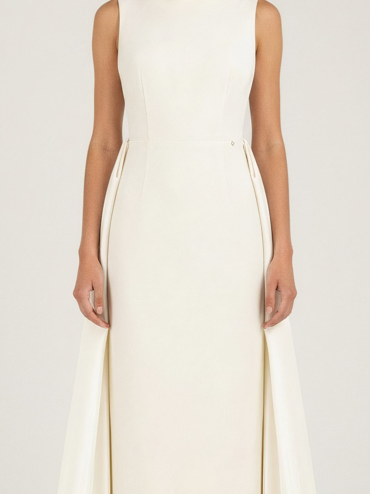 GATHERED SATIN BOW WAIST GOWN