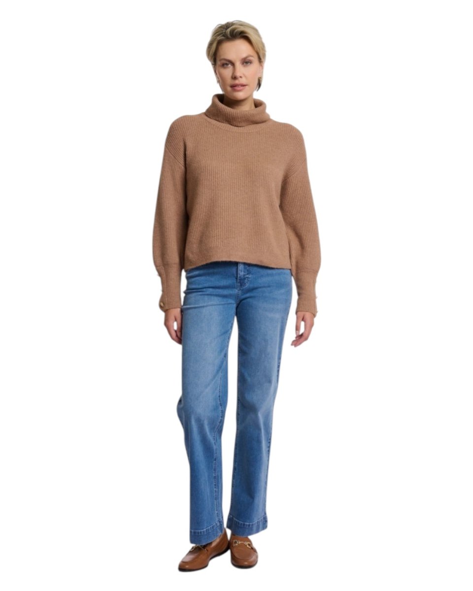 COZY KNIT TURTLENECK - Nakhle.Ets - Sweaters