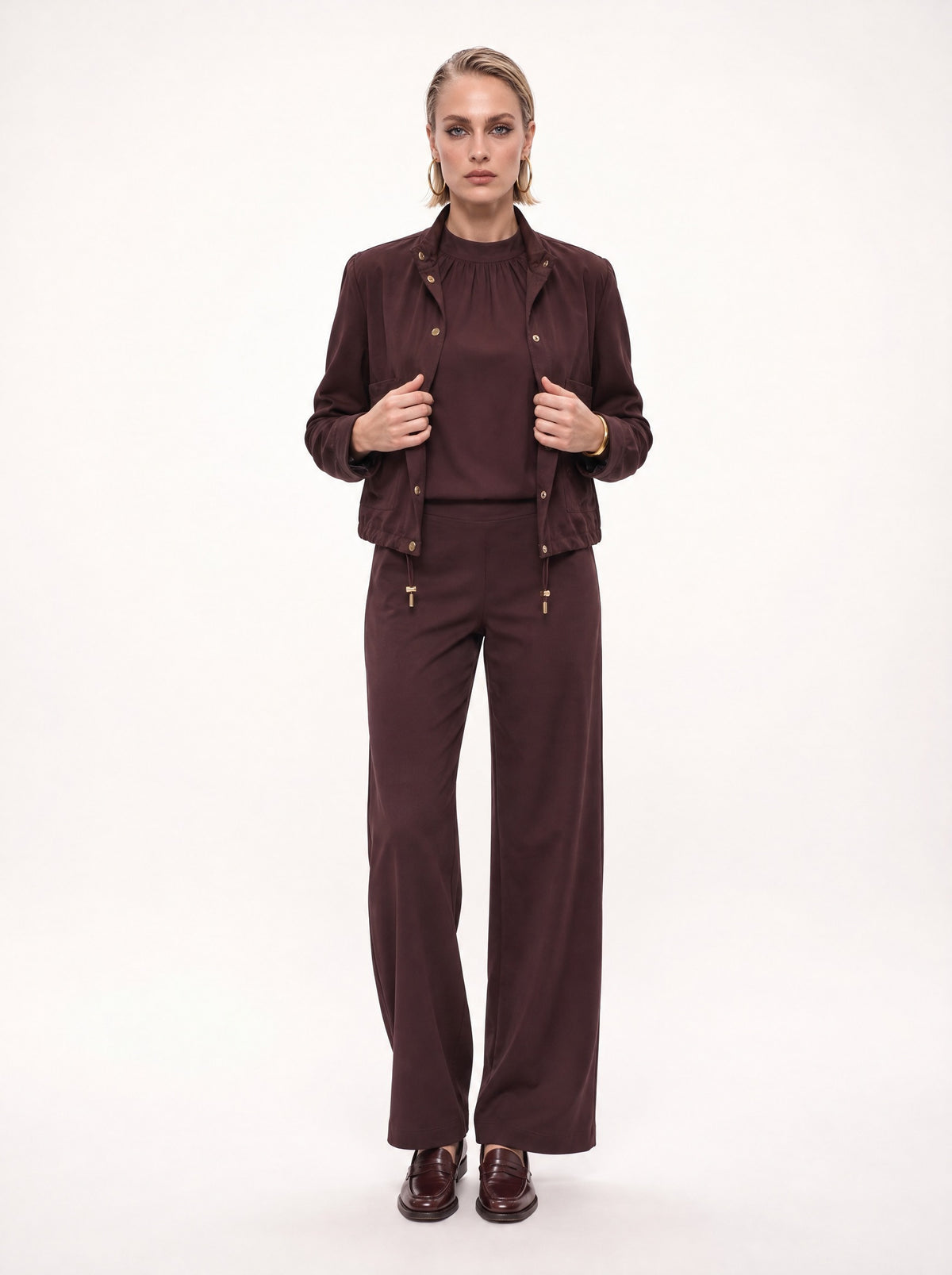 MOCK-NECK GATHERED SLEEVE BLOUSE