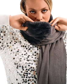 FAUX FUR TRIMMED KNIT SCARF