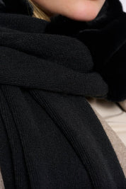 FAUX FUR TRIMMED KNIT SCARF