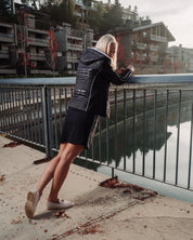 GRAPHIC PRINT SHORT - SLEEVE TOP