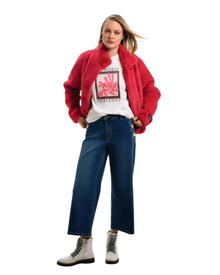 MODERN GRAPHIC PRINT TOP