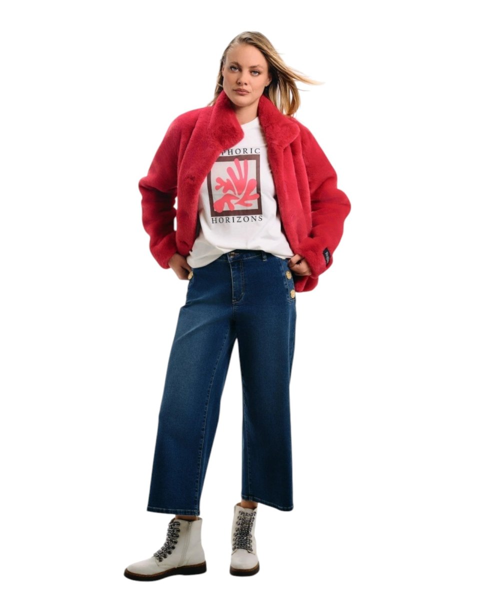MODERN GRAPHIC PRINT TOP