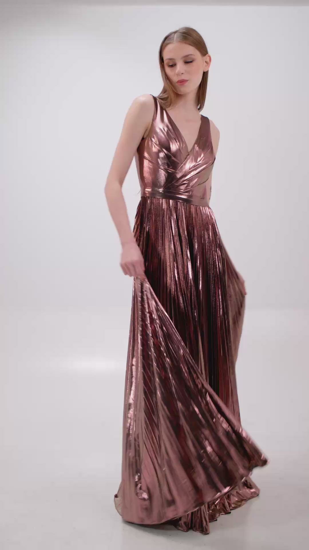 METALLIC PLEATED EVENING DRESS