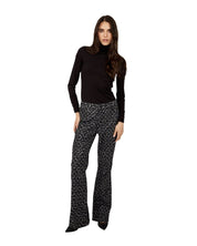 PRINTED FLARE PANT