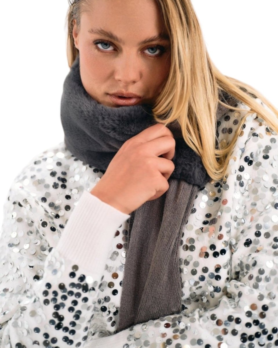 SEQUIN TURTLENECK SWEATER - Nakhle.Ets - Blouse