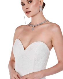 STRAPLESS LACE BRIDAL GOWN