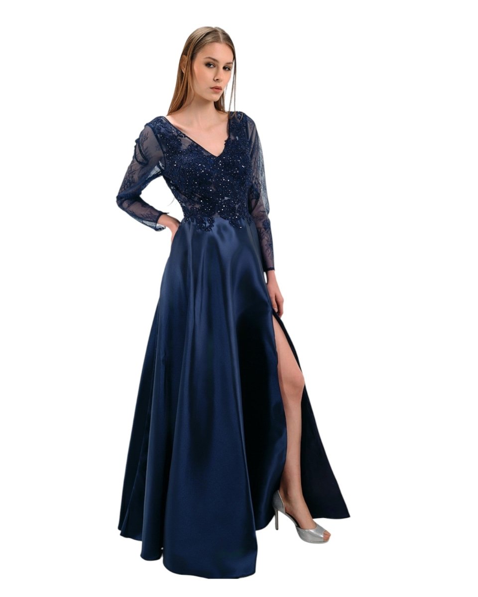 TIMELESS LACE SLEEVE GOWN