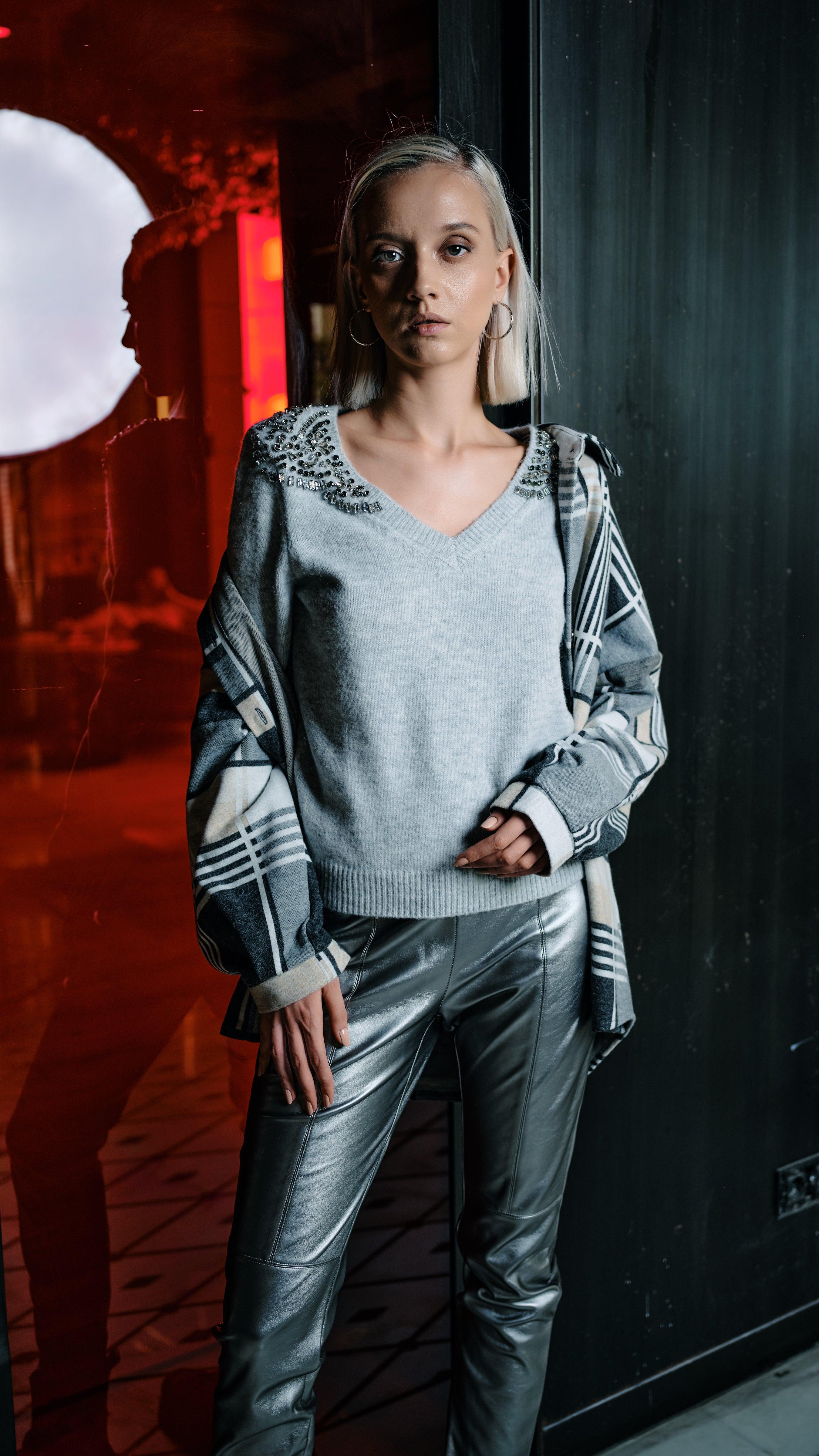 EMBELLISHED V-NECK SWEATER