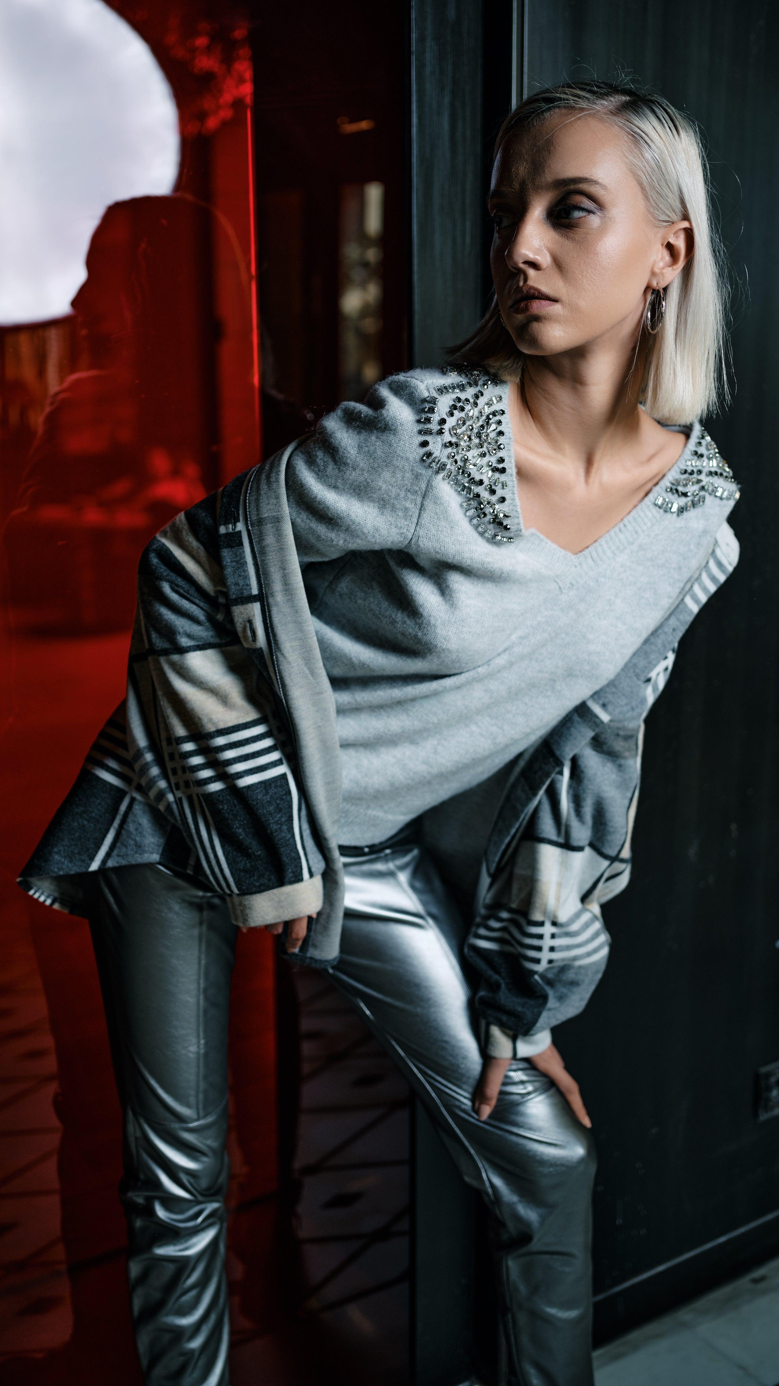 EMBELLISHED V-NECK SWEATER