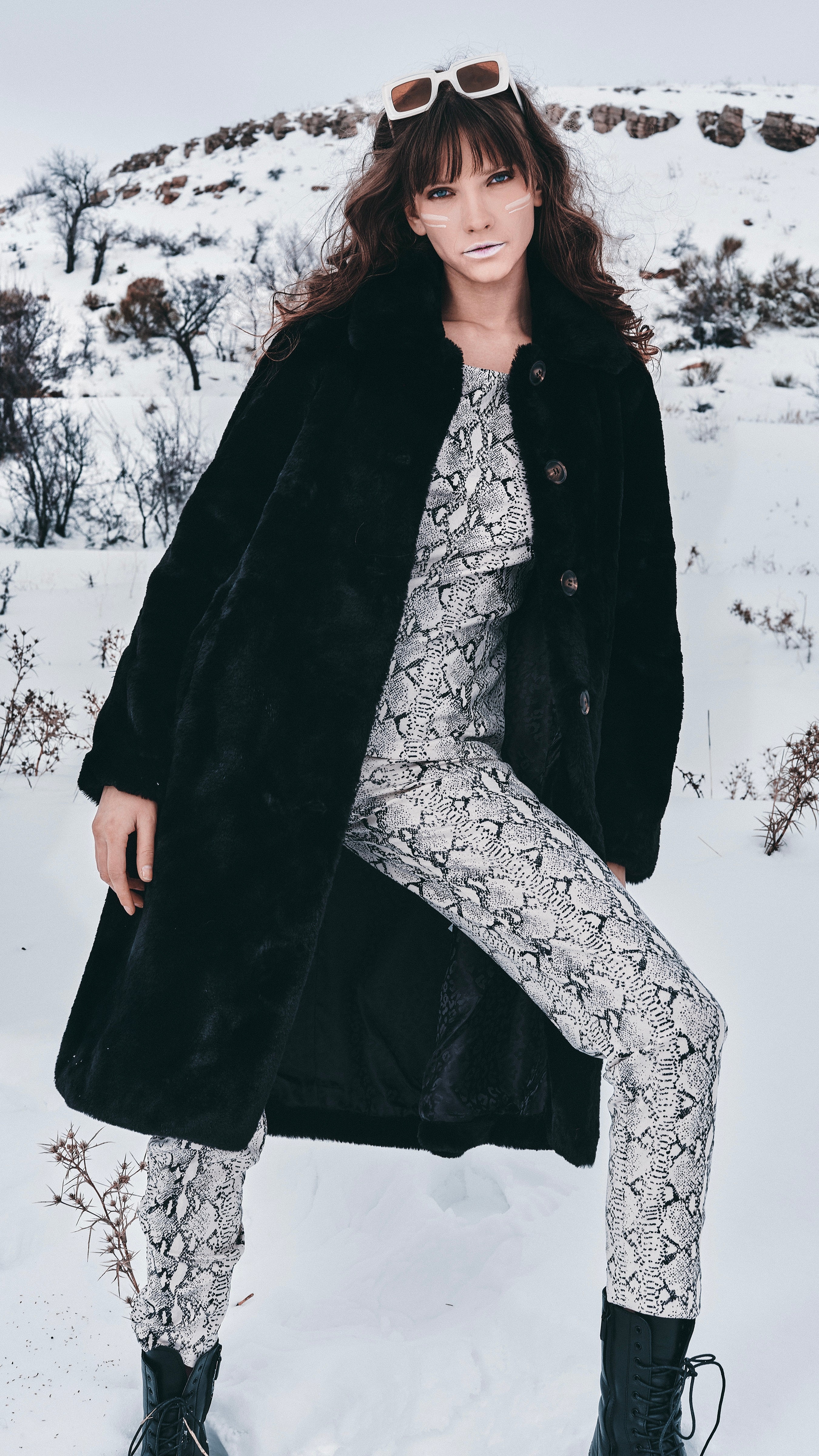 CLASSIC BLACK FAUX FUR COAT